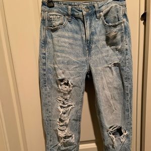 Barely worn American Eagle mom jeans